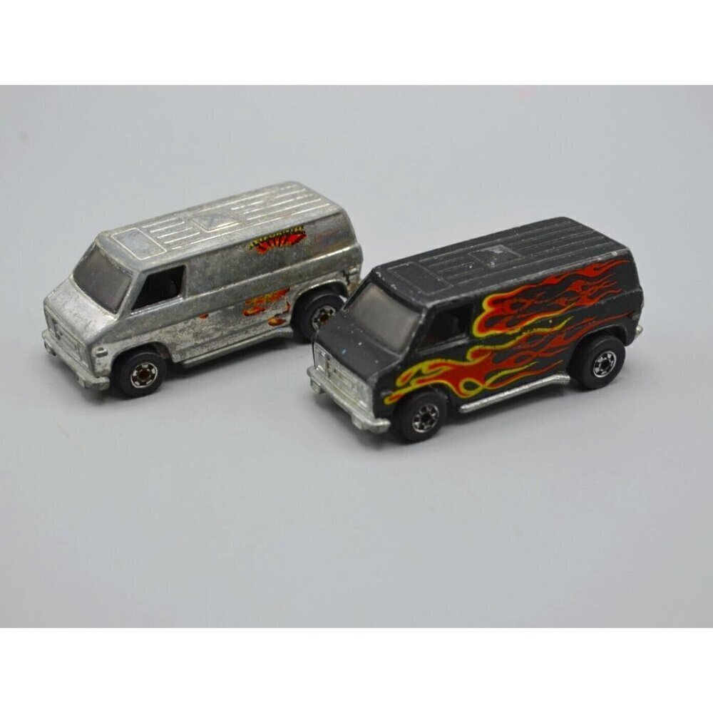 Hot Wheels Chevy Super Van Diecast Car Lot of 2 Hong Kong Flames Paint